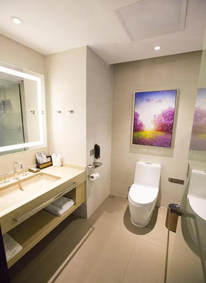 Lavande Hotel Zhengzhou Economic Zone International Logistics Park 3*,  China